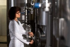 Alerta de floração de algas: estratégias avançadas para proteger torres de resfriamento e captação industrial em março